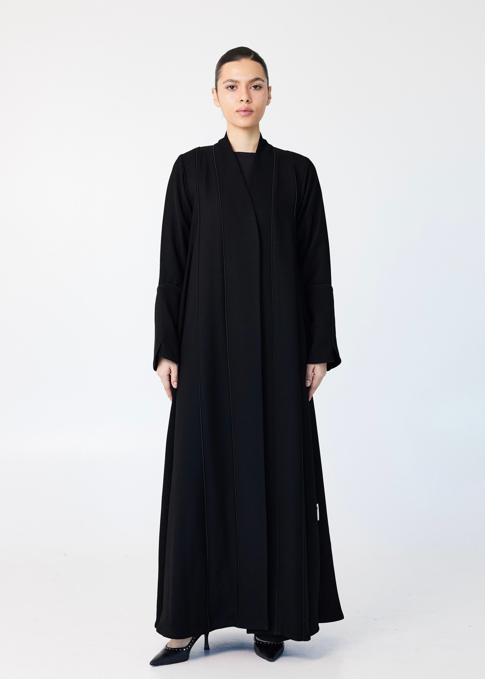 Line fit Black - 1.jpg Line Fit Abaya