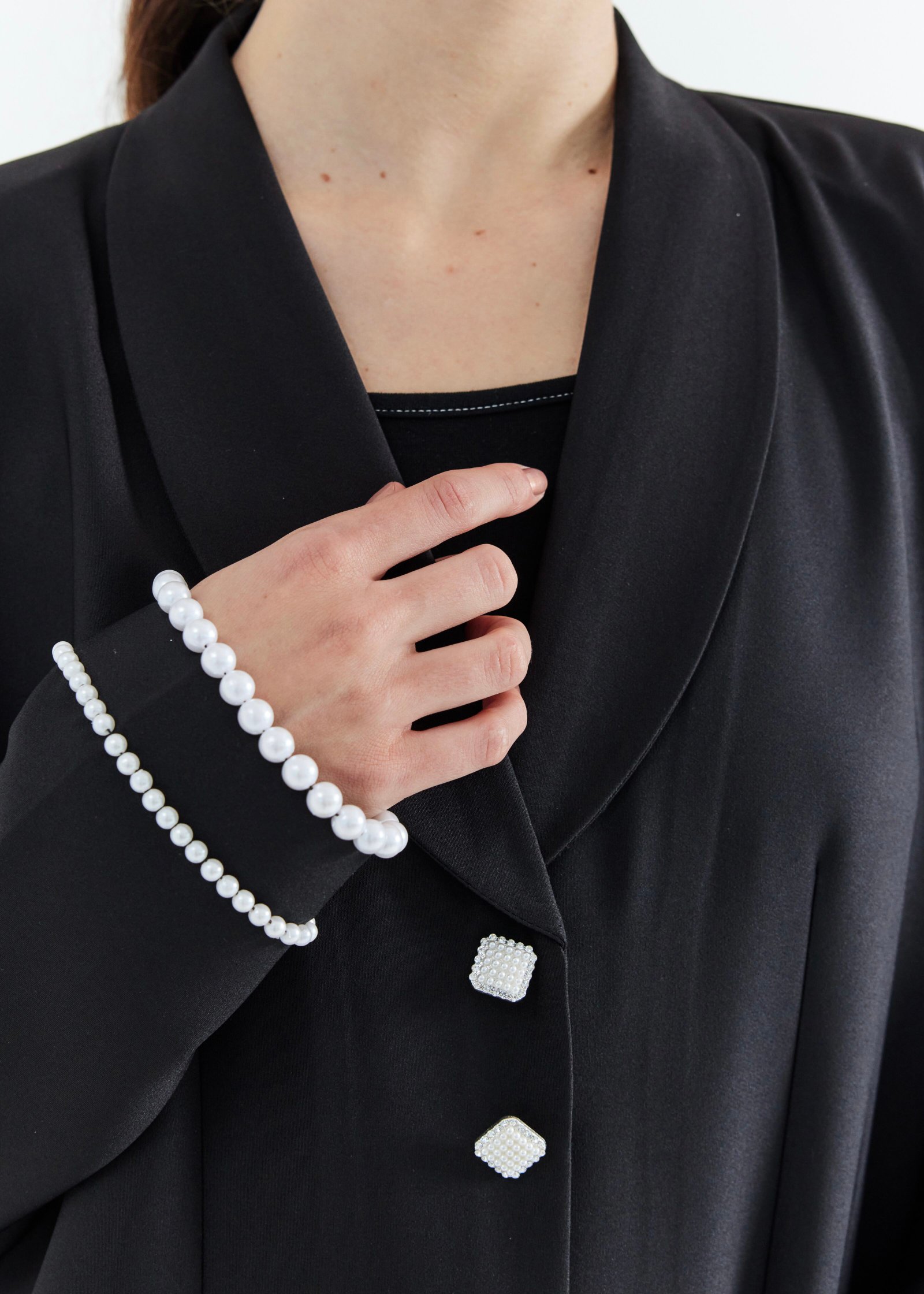 M058-3 Pearl Abaya