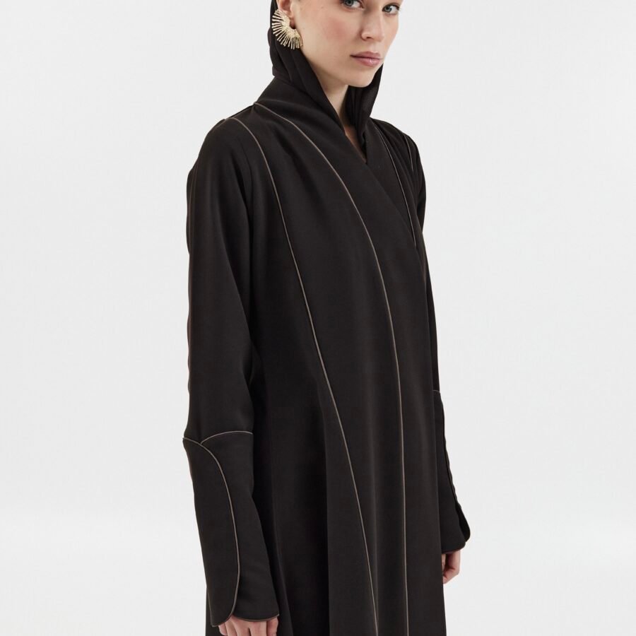 Line Fit Abaya (S 54.5 Black)