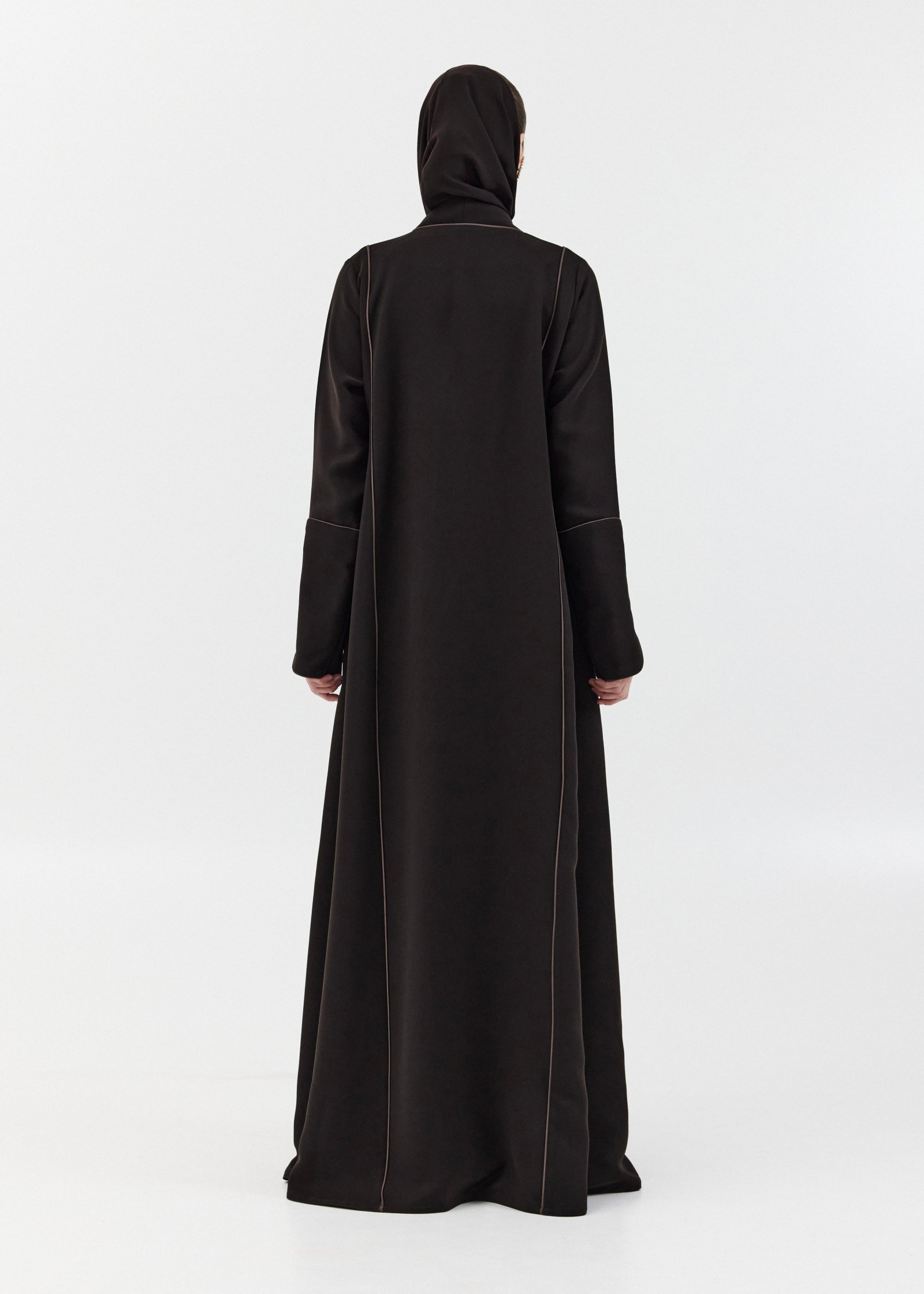 M062-3 Line Fit Abaya (S 54.5 Black)