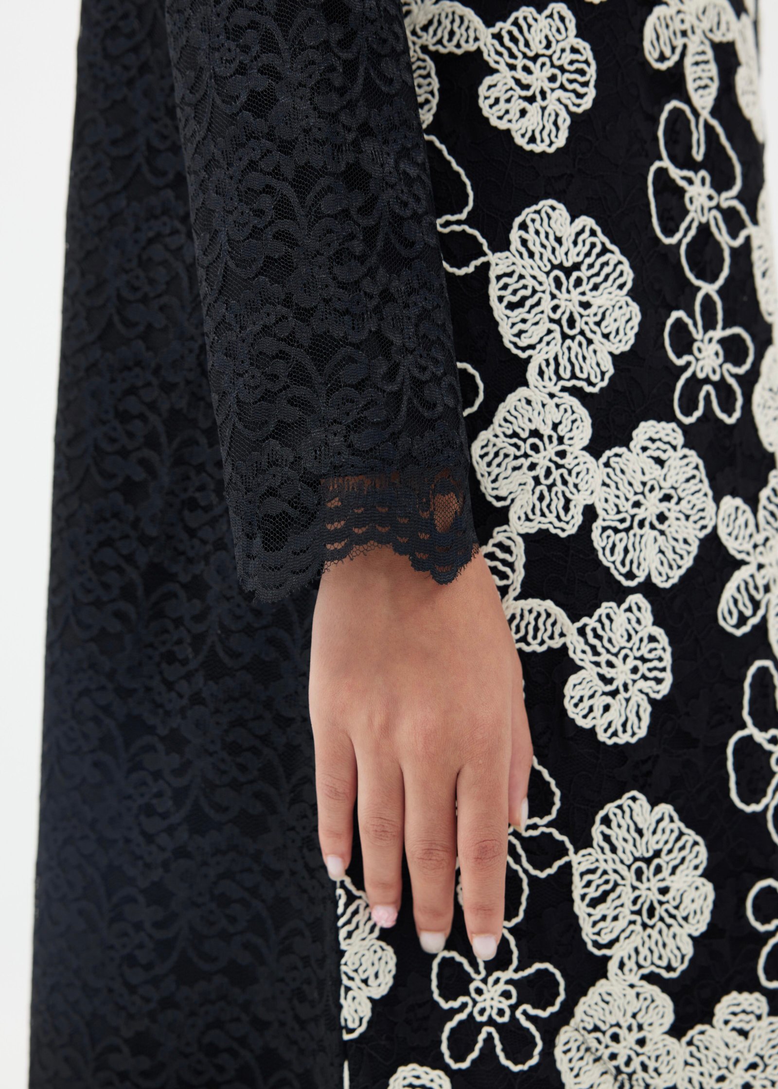 M082-3 Floral Side