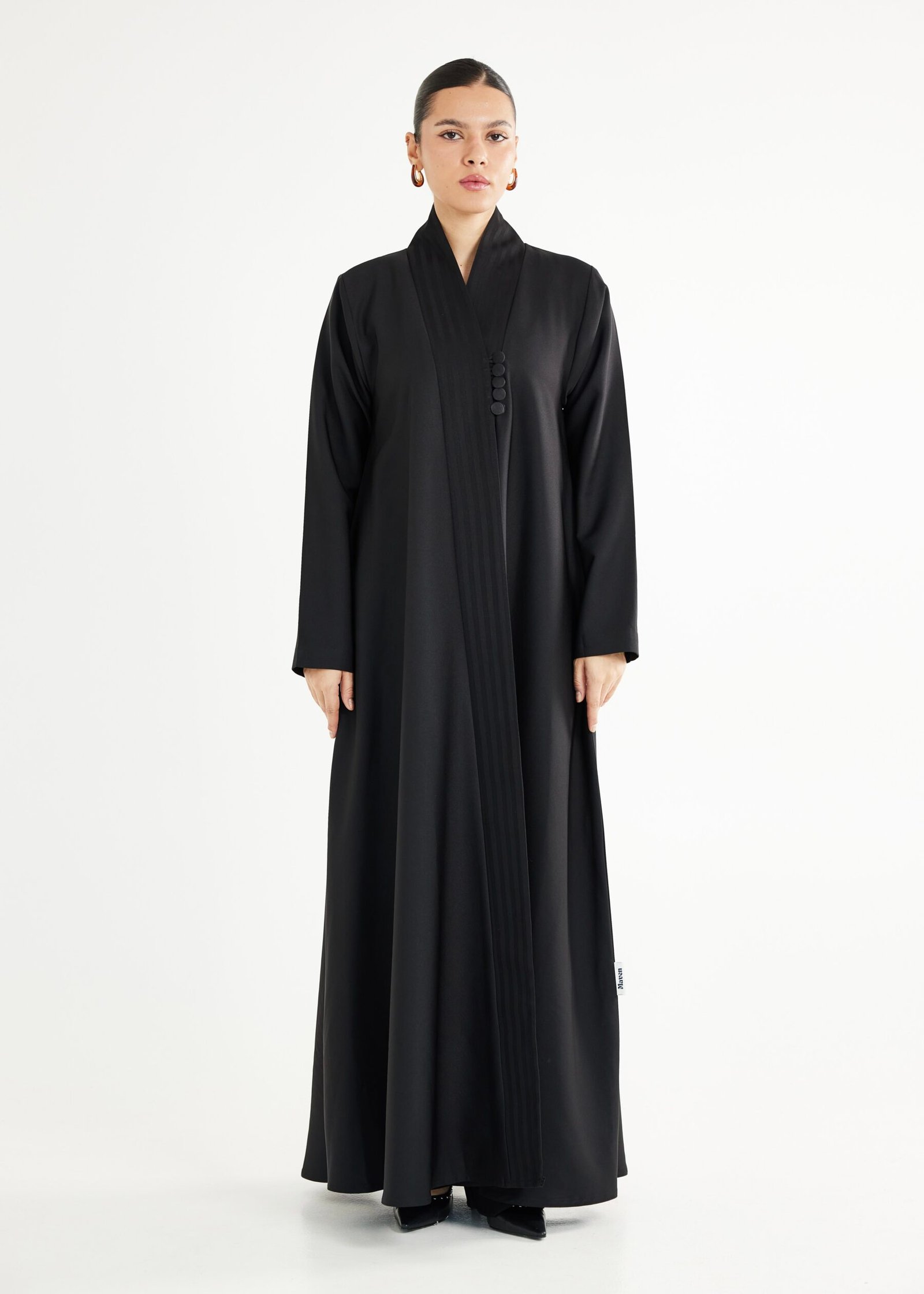 M090-1 Alina Abaya