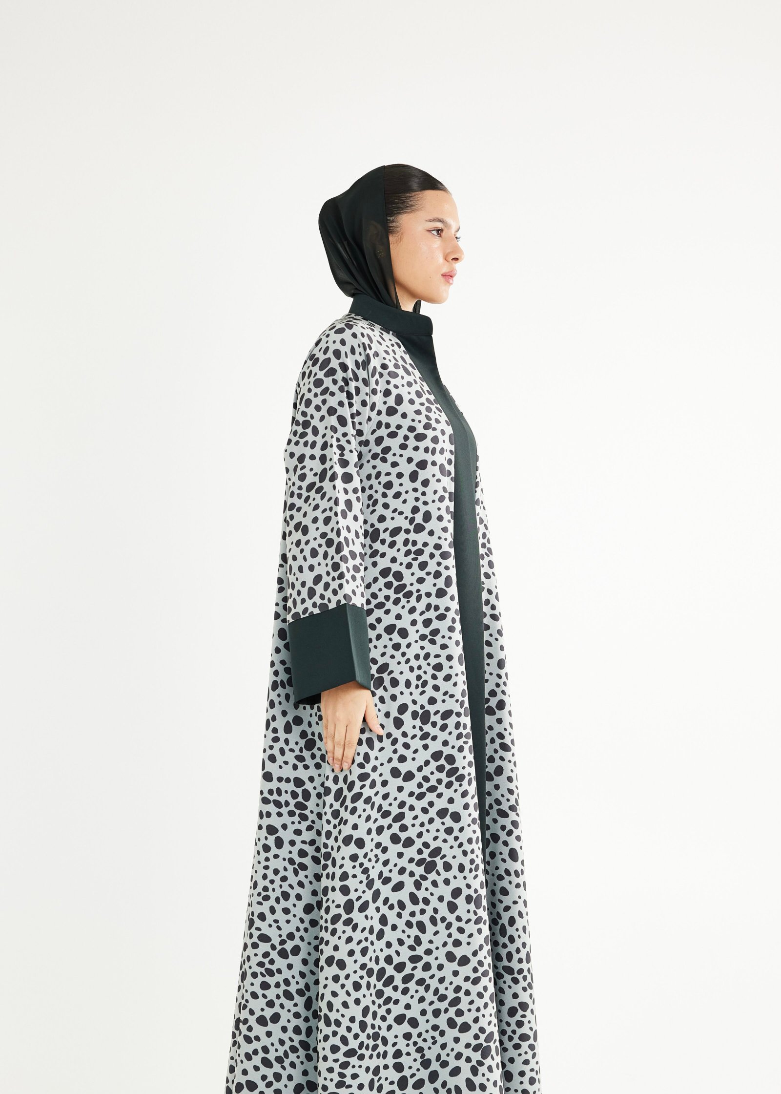 Dotted Abaya (S 57)