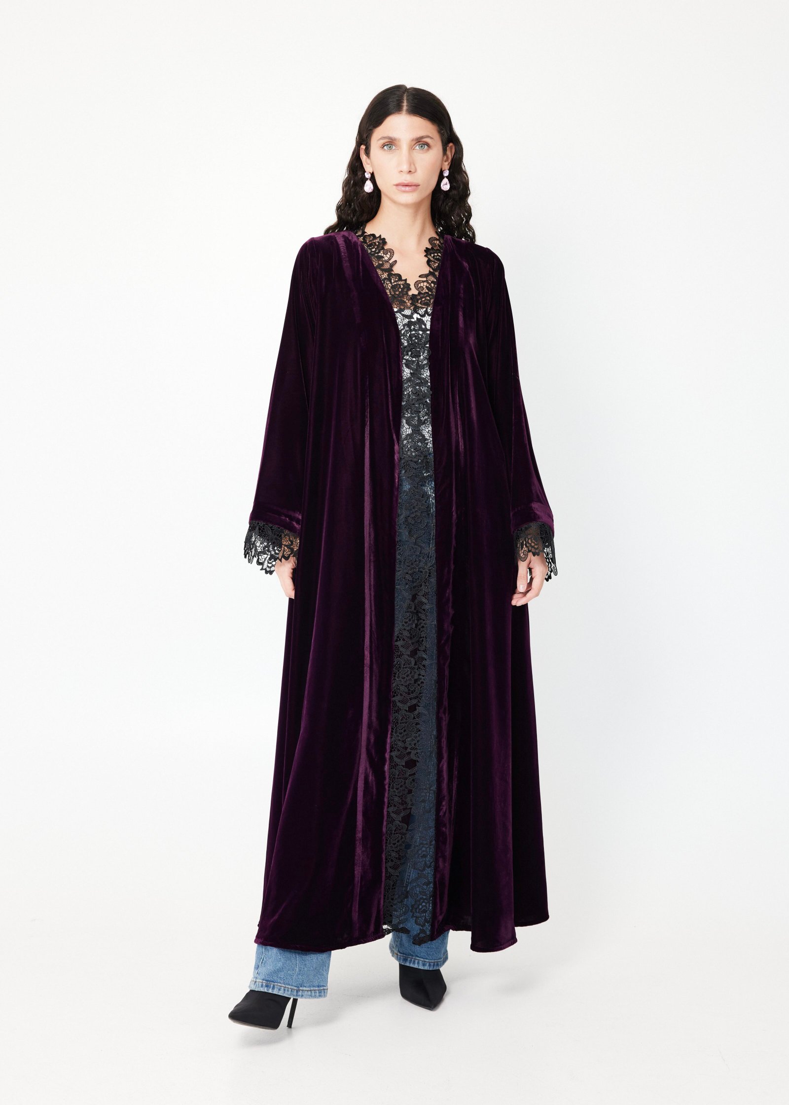 M106-1 Velvet Lace Abaya