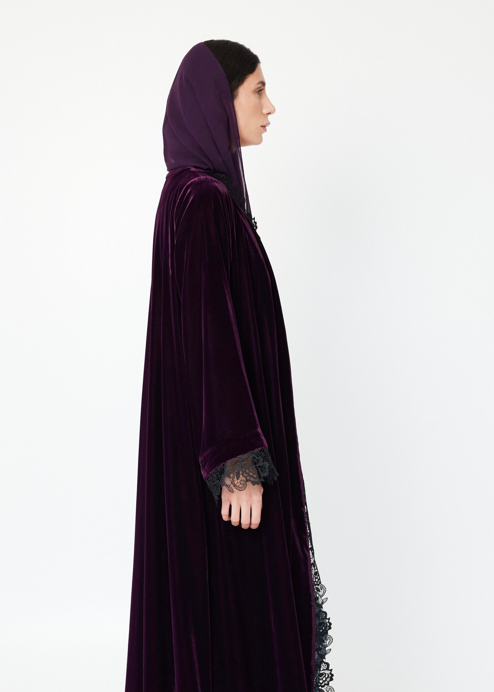 M106-3 Velvet Lace Abaya