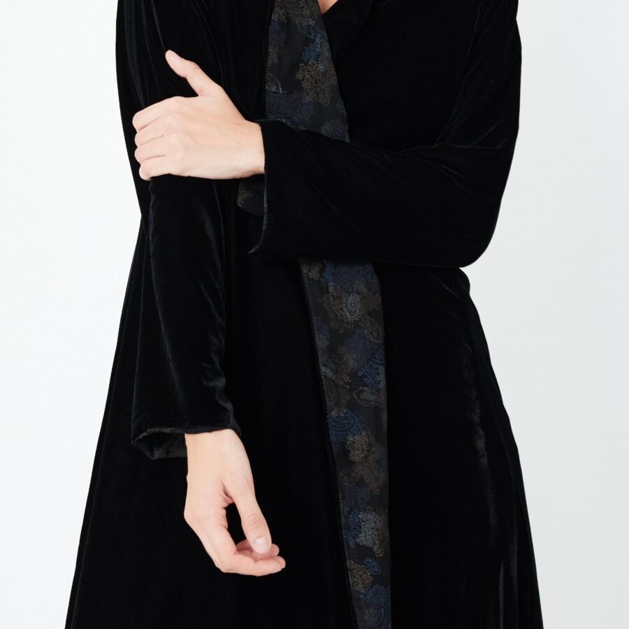 Velora Abaya
