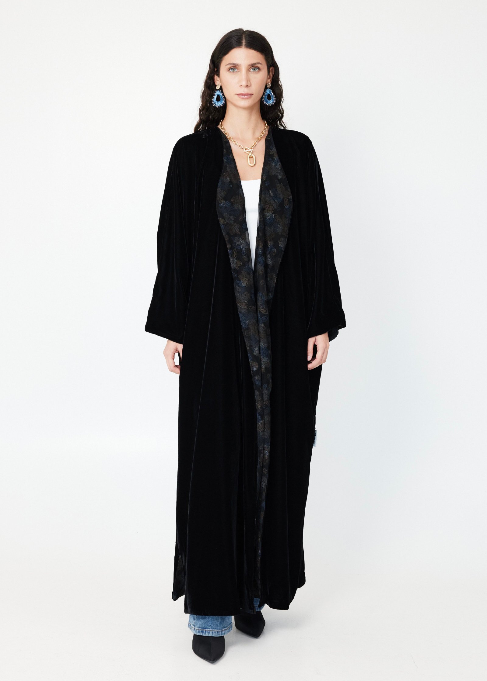 Velora Abaya
