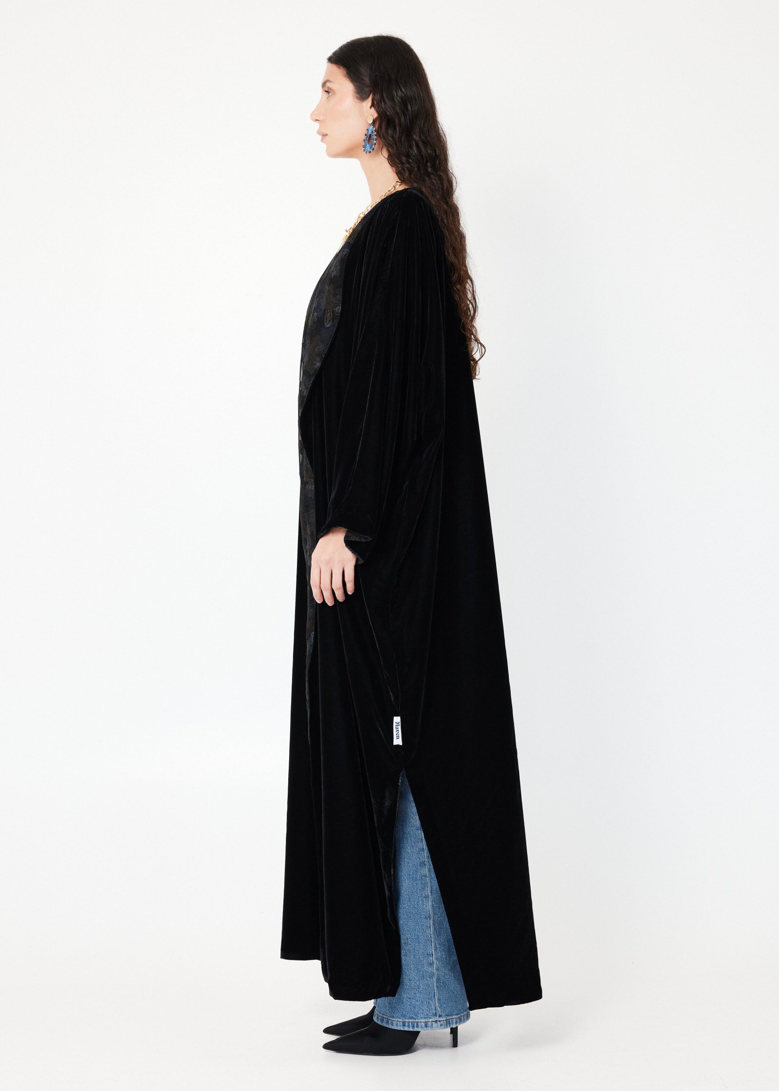 Velora Abaya