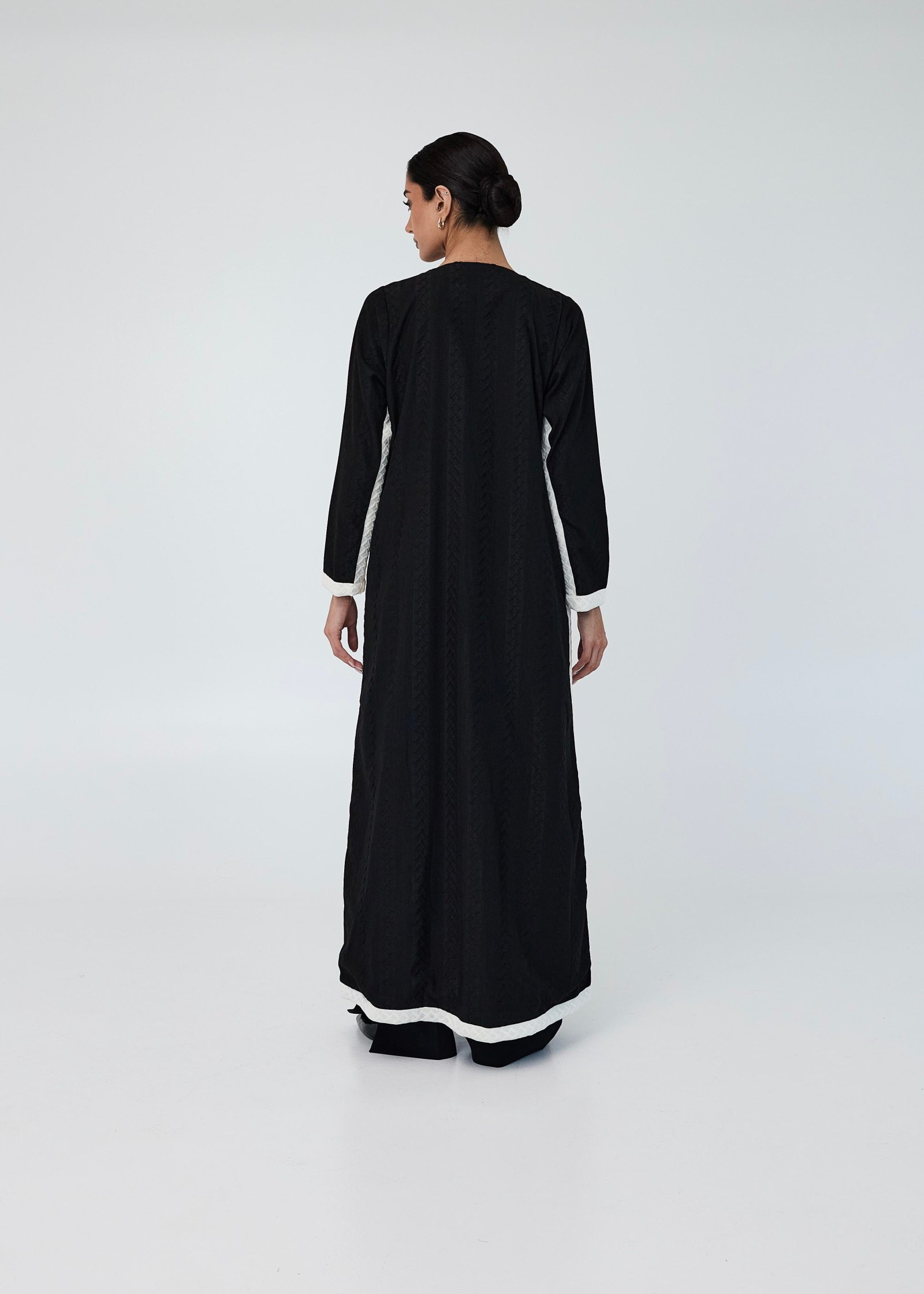 Daily Line Abaya
