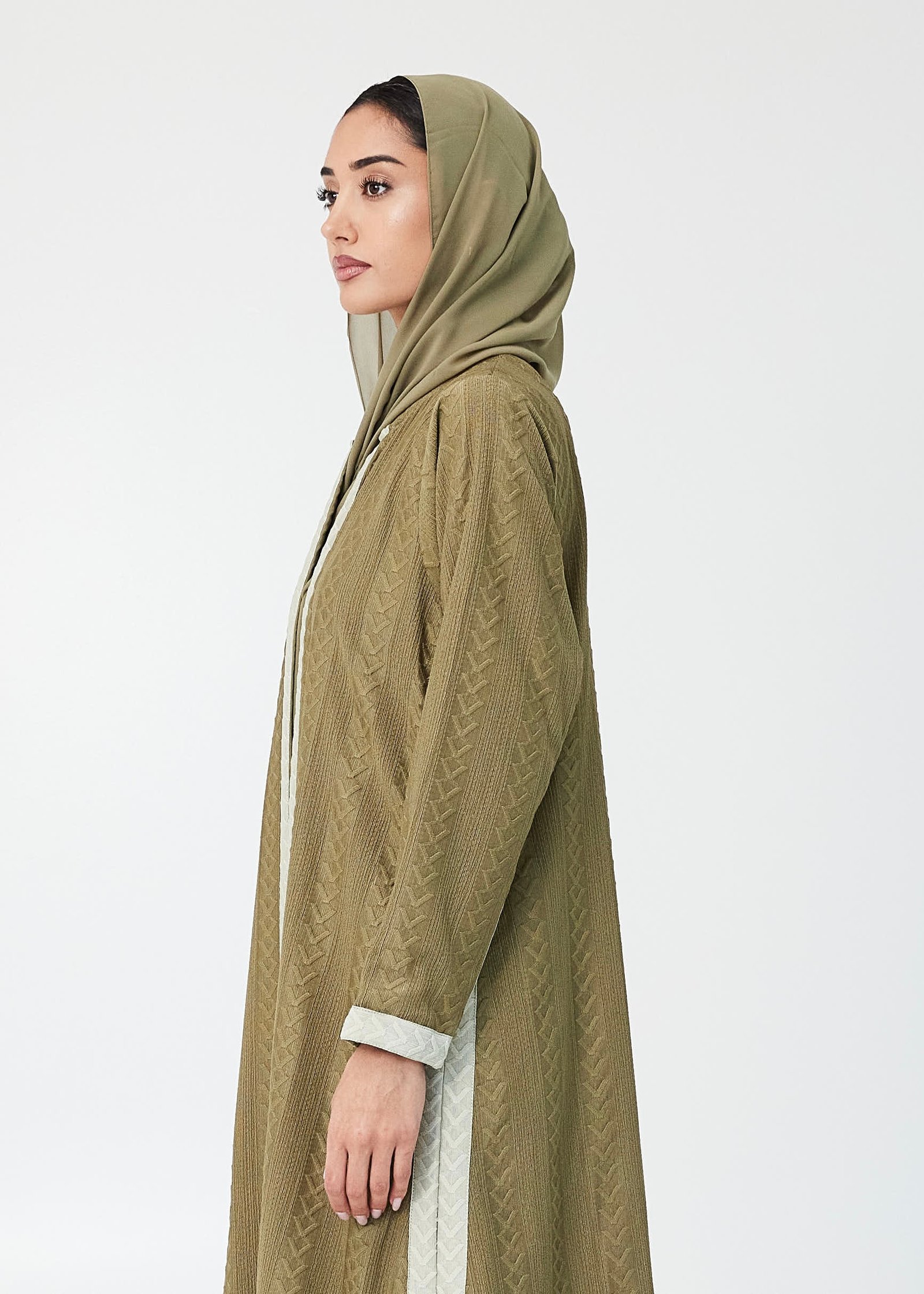 Daily Line Abaya