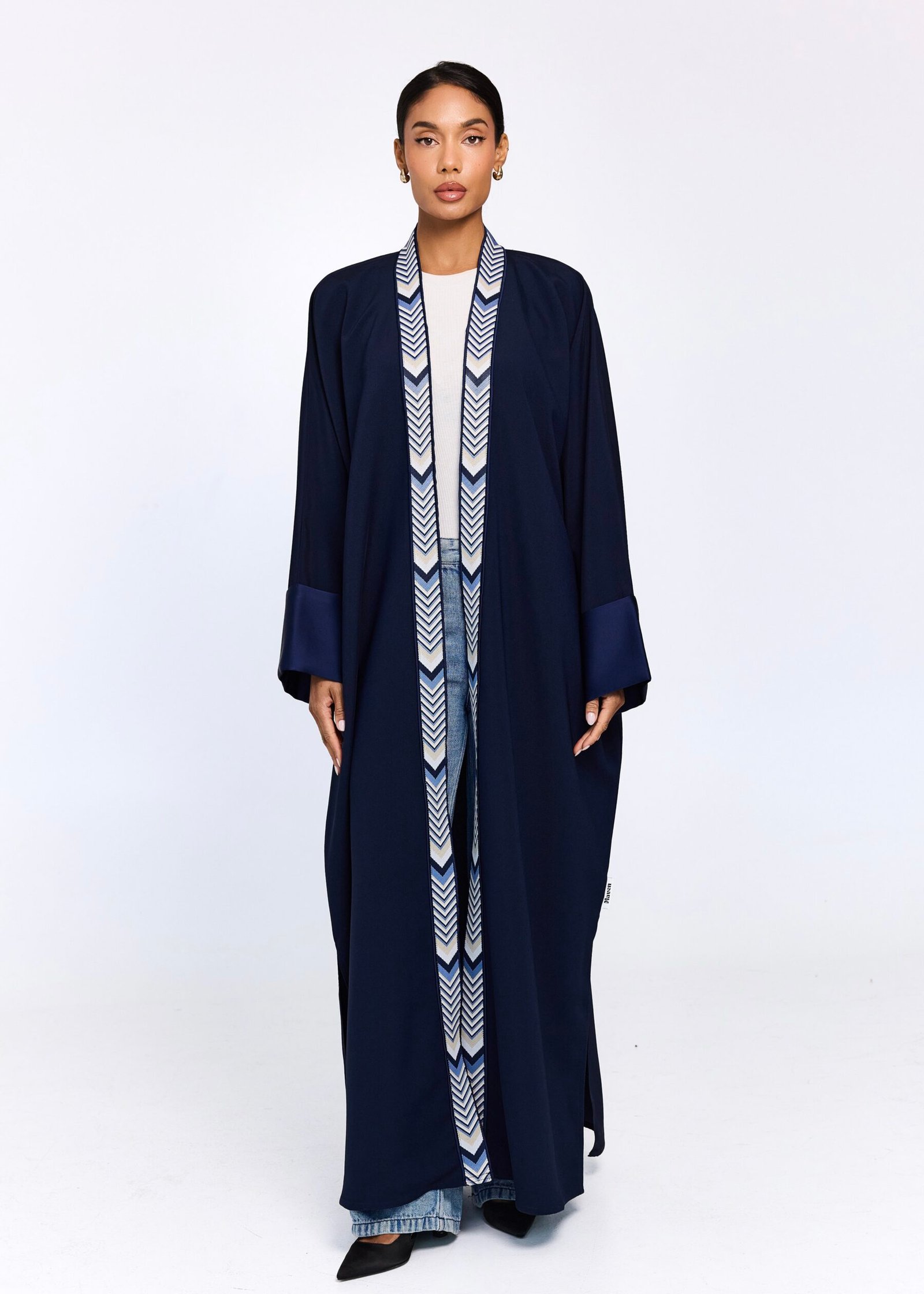 V-Form Abaya
