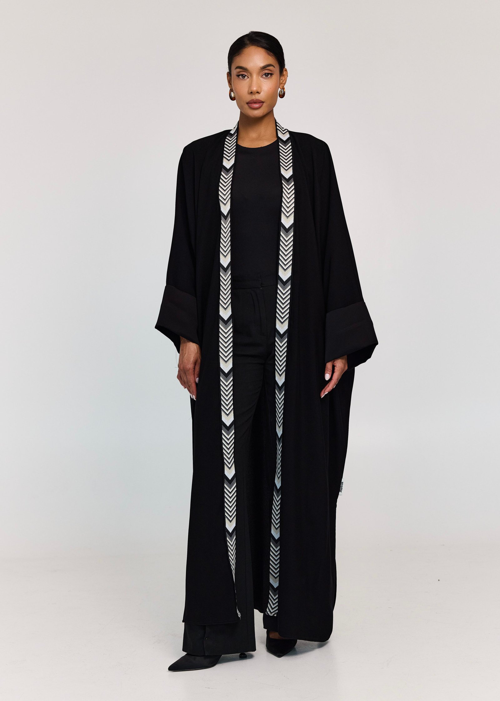 V-Form Abaya