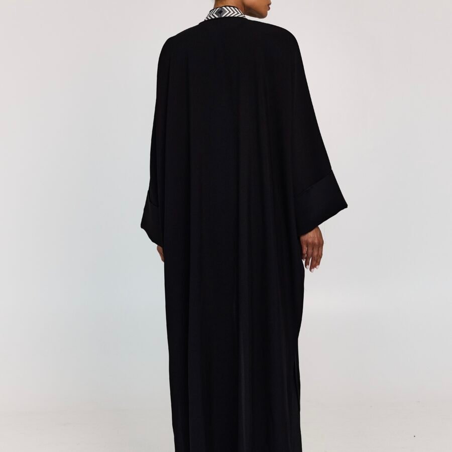 V-Form Abaya