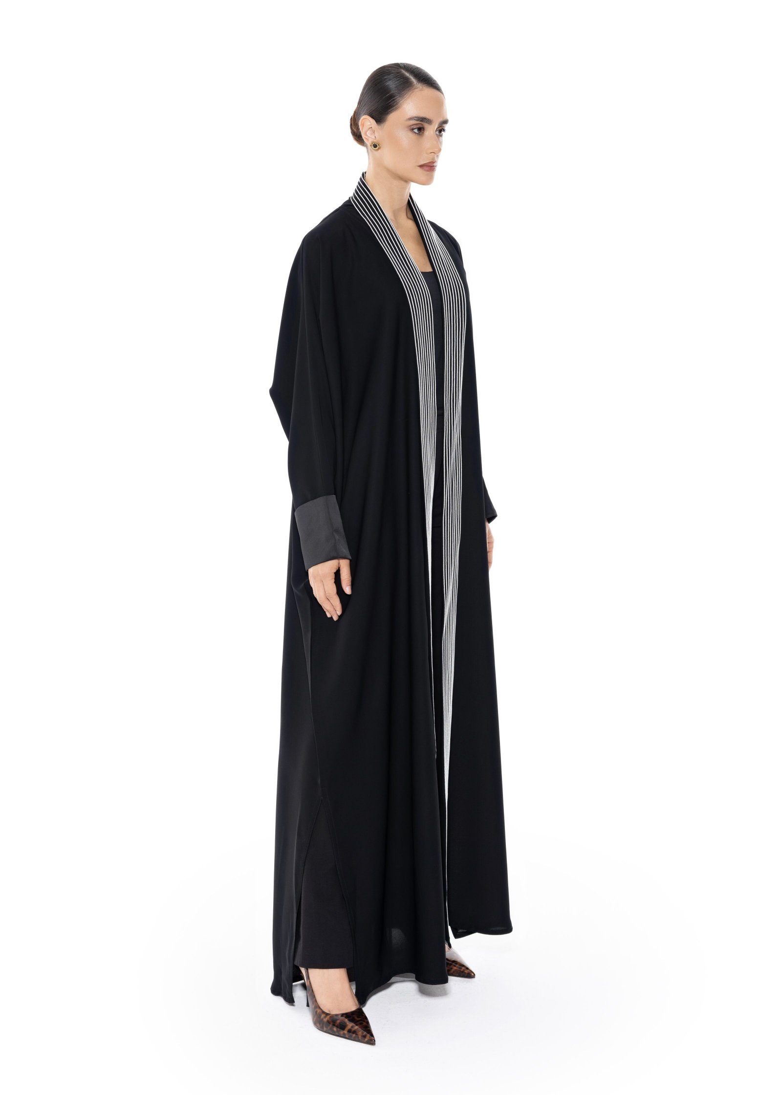 M148 WHITE 2.jpg Aura Abaya